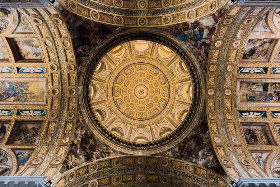 frescoes-and-golden-details-all-around-the-cathedr-2026-01-07-06-45-44-utc(1)(1)