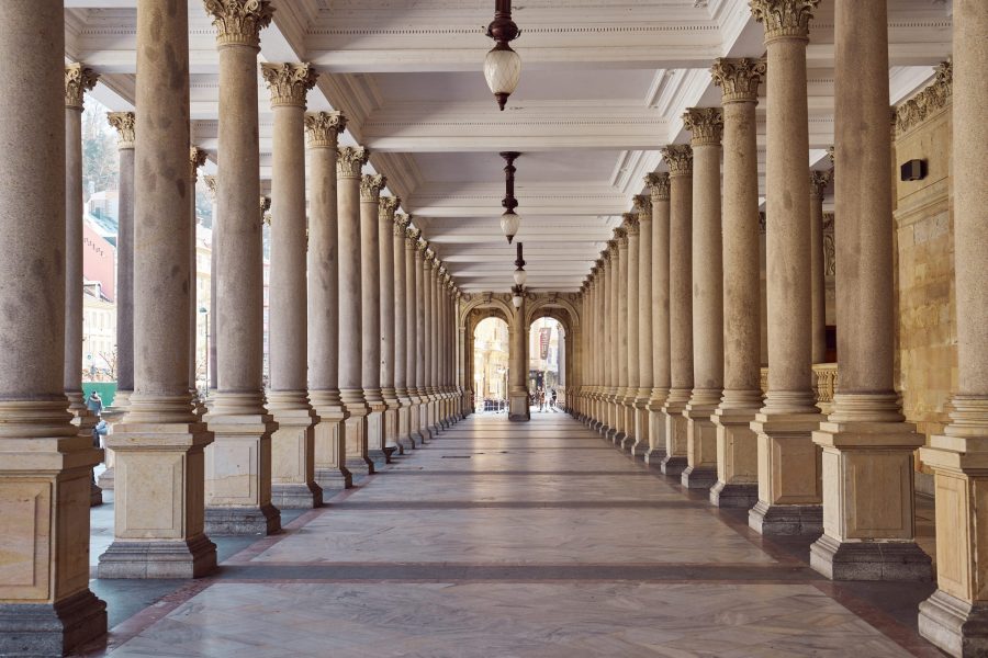 scenic-view-of-the-colonnade-in-karlovy-vary-czec-2026-01-08-00-26-02-utc(1)